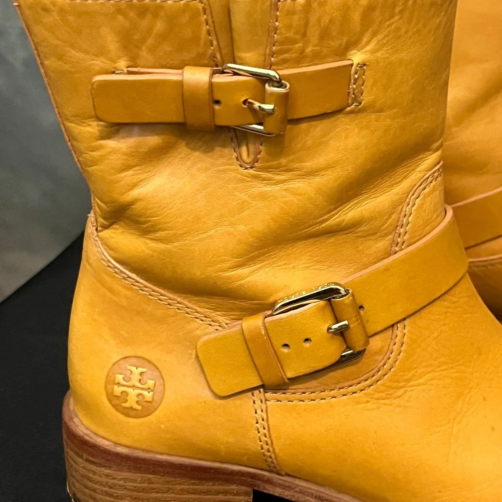 Tory Burch Bennie Moto‎ Leather Boots Ankle Booties Gold Buckle Hardware Size 8M